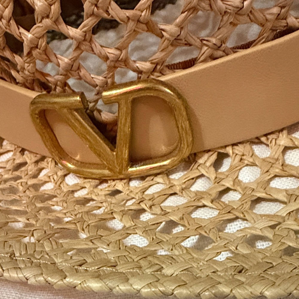 Valentino Garavani Beige Straw Hat - Picture 3 of 7